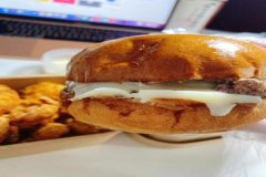 和平精英鸡腿辅助怎么设置（和平精英鸡腿辅助要怎么用）